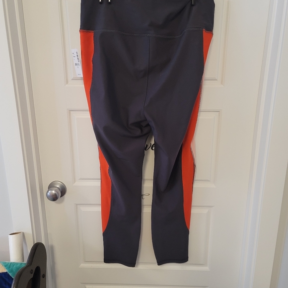 Workout leggings - Picture 2 of 4